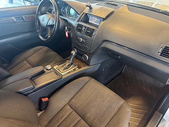 Mercedes-Benz C220 d 14 of 22