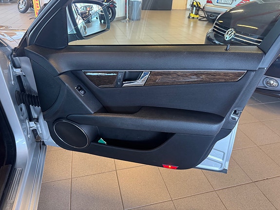 Mercedes-Benz C220 d 16 of 22