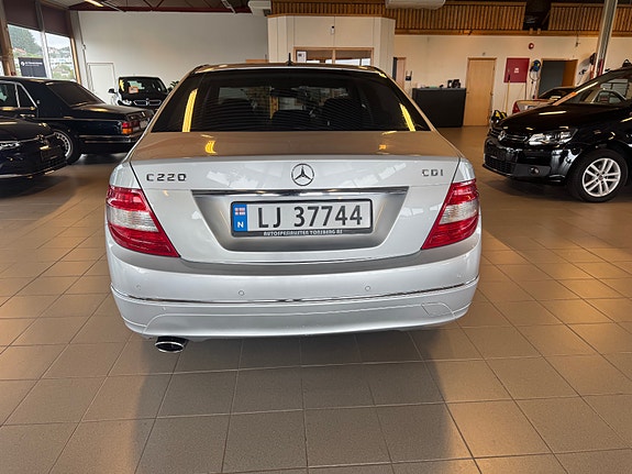 Mercedes-Benz C220 d 9 of 22