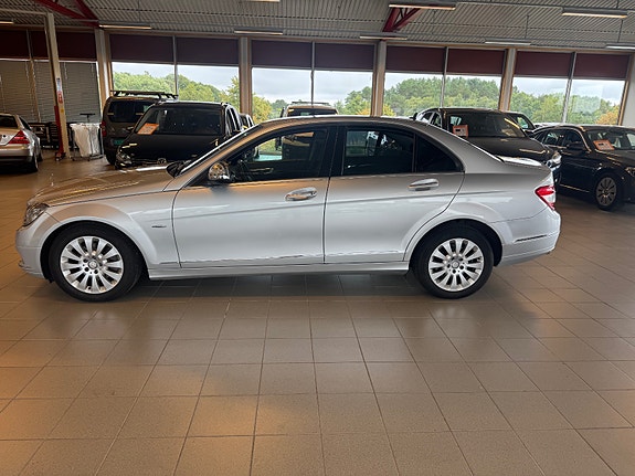 Mercedes-Benz C220 d 3 of 22