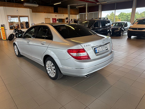Mercedes-Benz C220 d 5 of 22