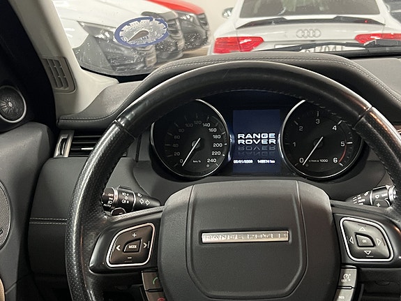 Land Rover Range Rover 23 of 26