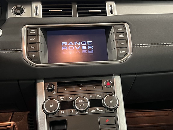 Land Rover Range Rover 24 of 26