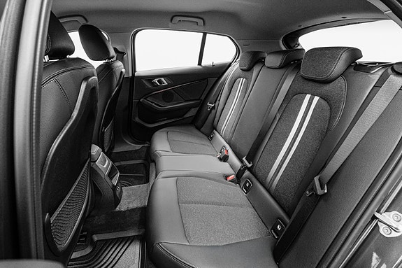 BMW 120d 9 of 30