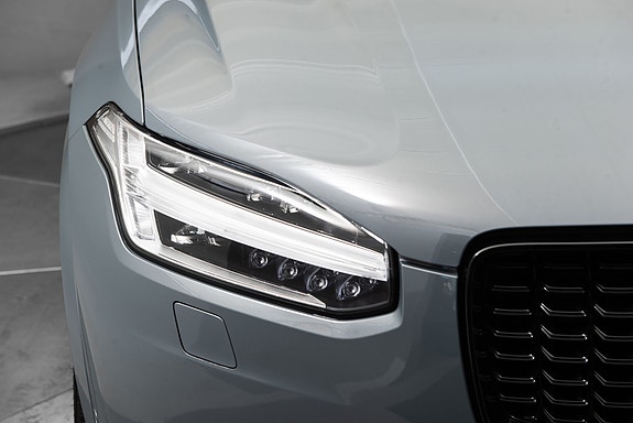 Volvo XC90 3 of 5