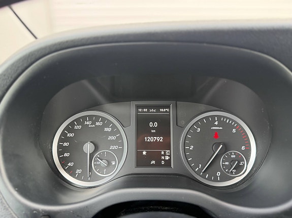 Mercedes-Benz Vito 119 19 of 25