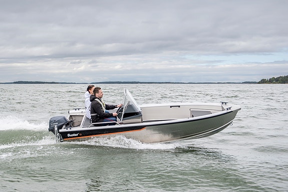 Buster S1 med Yamaha 30 hk - Enkel sidekonsoll for fritid og transport 3 of 4