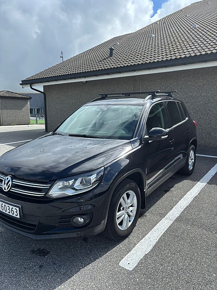Volkswagen Tiguan 3 of 5