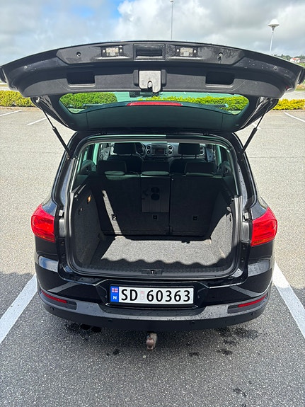 Volkswagen Tiguan 5 of 5