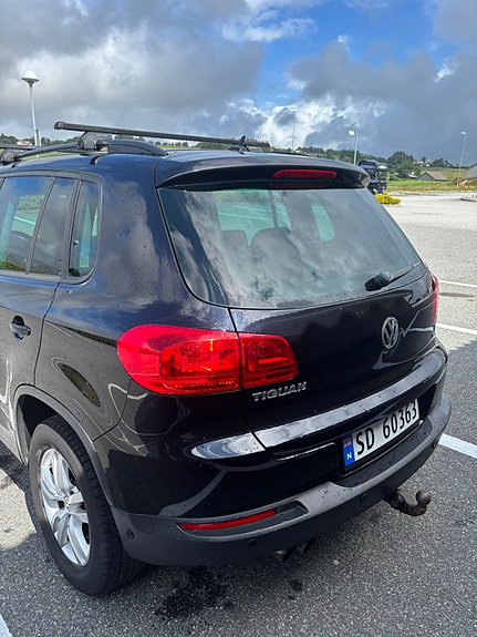 Volkswagen Tiguan 4 of 5