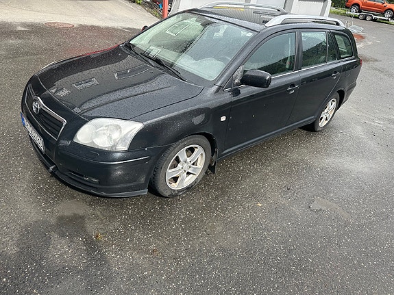 Toyota Avensis 4 of 4