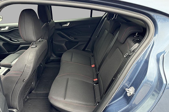 Ford Focus 8 of 14
