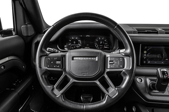 Land Rover Defender 90 12 of 30