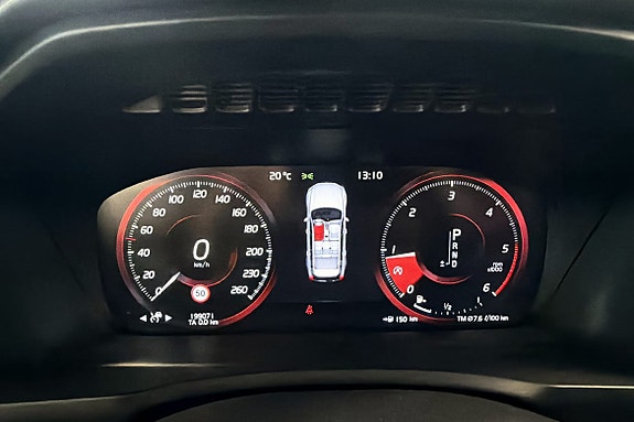 Volvo XC90 15 of 21