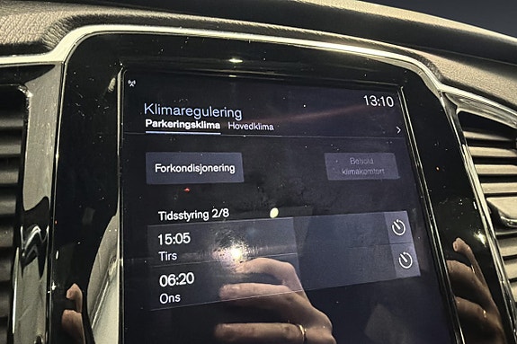 Volvo XC90 17 of 21