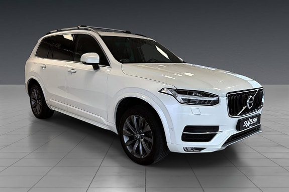 Volvo XC90 3 of 5