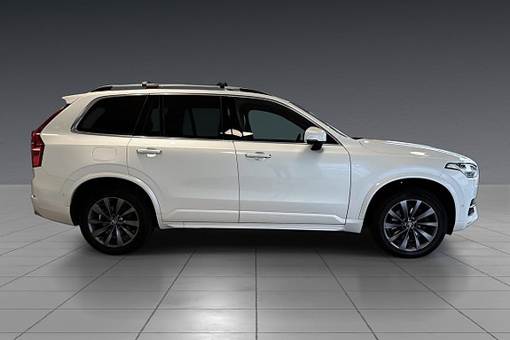 Volvo XC90 4 of 5