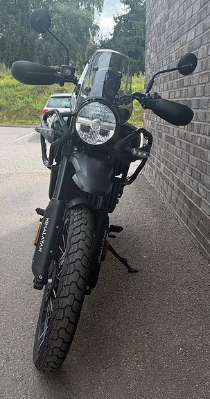 Royal Enfield Himalayan 452 6 of 8