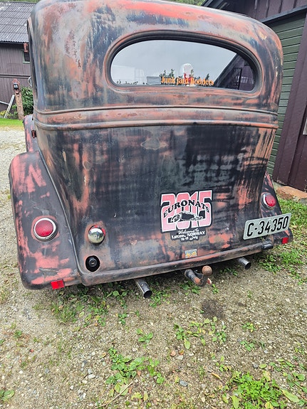 Chevrolet 6 of 10