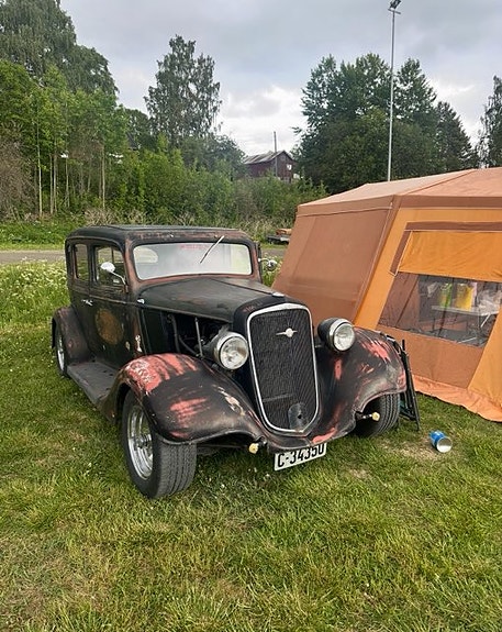 Chevrolet 4 of 10
