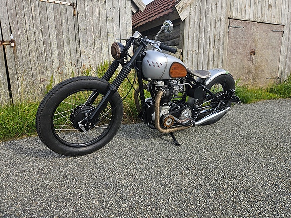Triumph 11 of 17