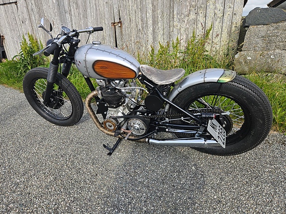 Triumph 8 of 17