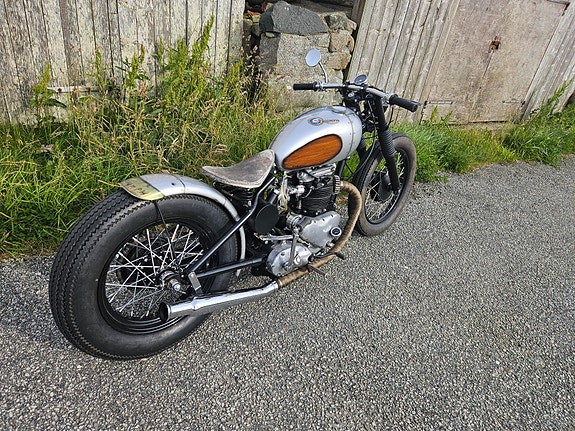 Triumph 6 of 17