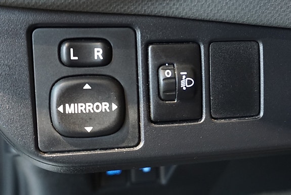 Toyota Yaris 29 of 30