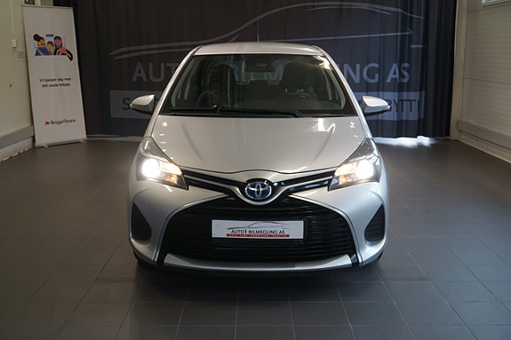 Toyota Yaris 14 of 30