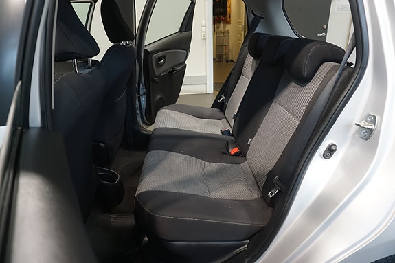 Toyota Yaris 22 of 30