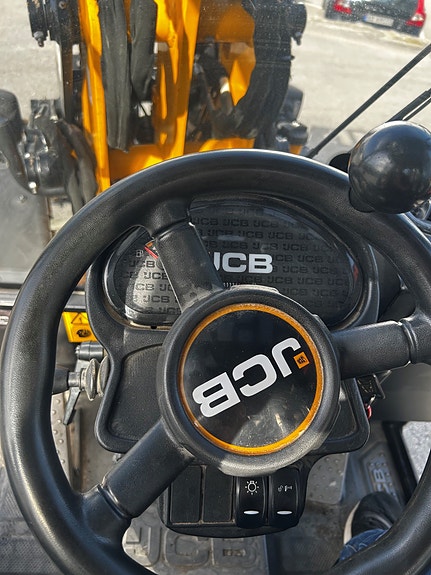 JCB 403 8 of 11