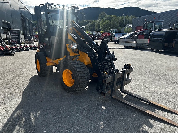JCB 403 3 of 11