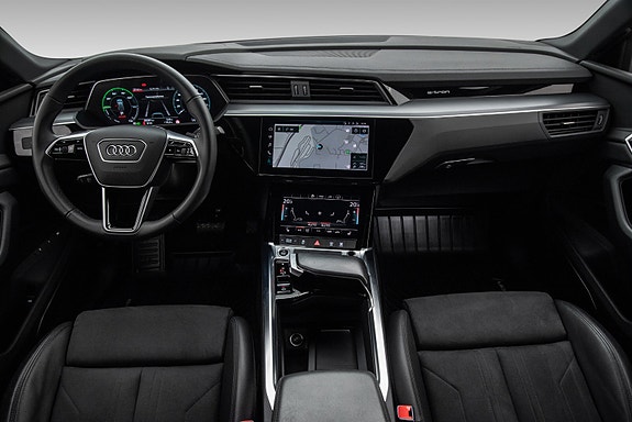 Audi e-tron Sportback 12 of 30