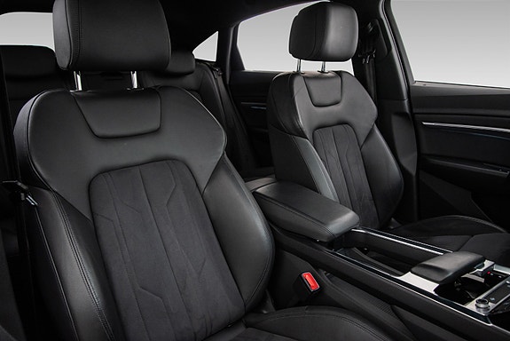 Audi e-tron Sportback 17 of 30