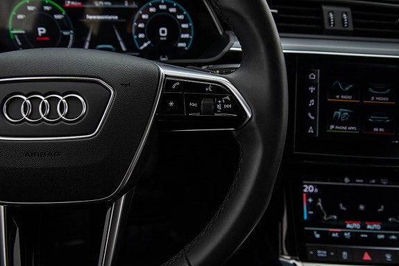 Audi e-tron Sportback 22 of 30