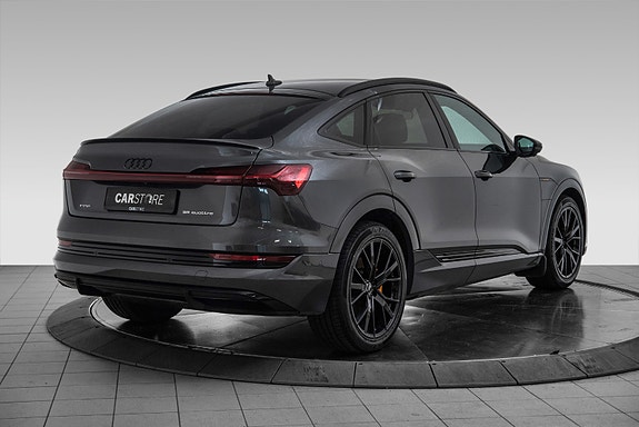Audi e-tron Sportback 10 of 30