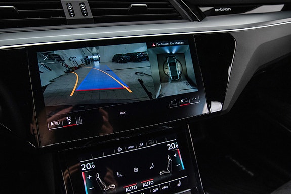 Audi e-tron Sportback 24 of 30