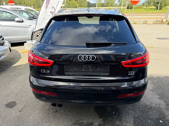 Audi Q3 7 of 30