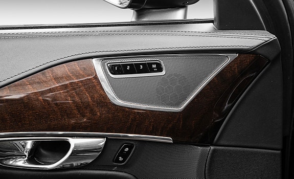 Volvo XC90 15 of 30