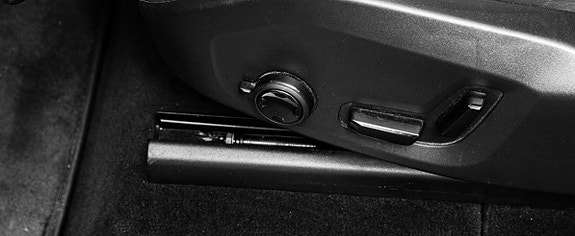 Volvo XC90 14 of 30