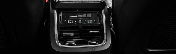 Volvo XC90 27 of 30