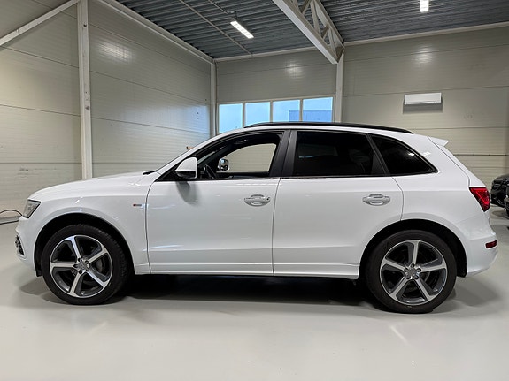 Audi Q5 2 of 28