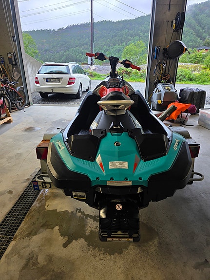 Seadoo Spark Trix 2up 4 of 11