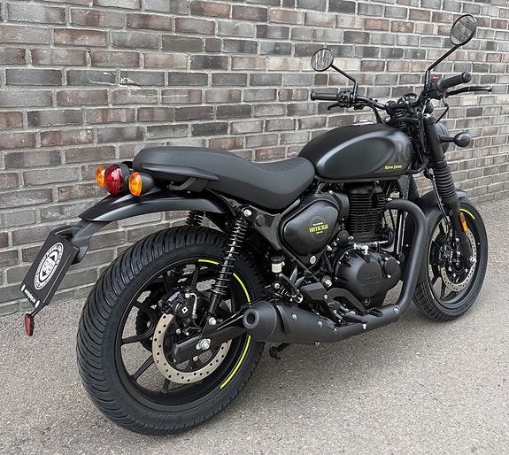 Royal Enfield HNTR 350 2 of 8