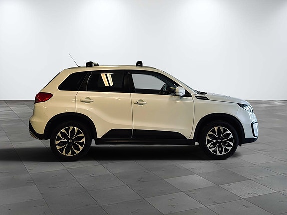 Suzuki Vitara 7 of 22