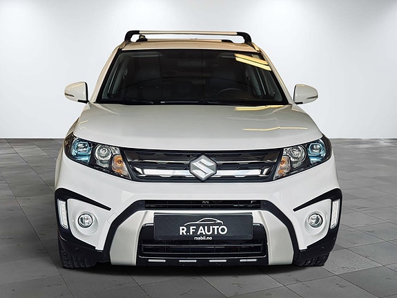 Suzuki Vitara 2 of 22