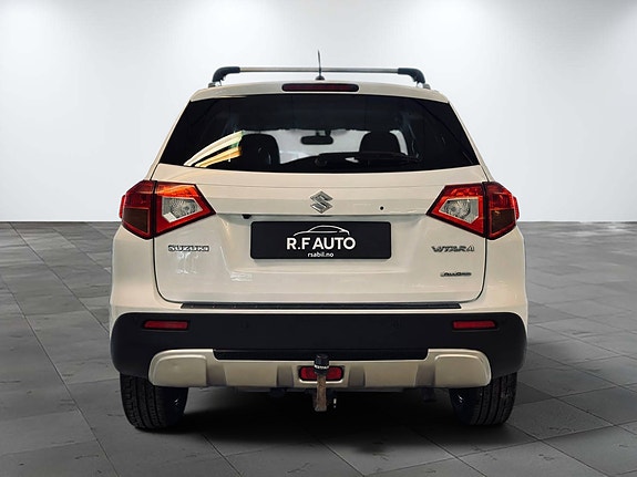 Suzuki Vitara 4 of 22