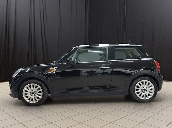 MINI One 2 of 18