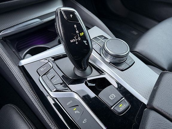 BMW 530e 27 of 30