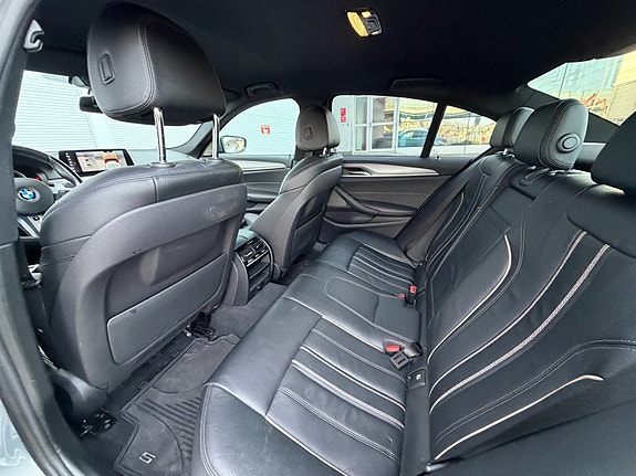 BMW 530e 29 of 30